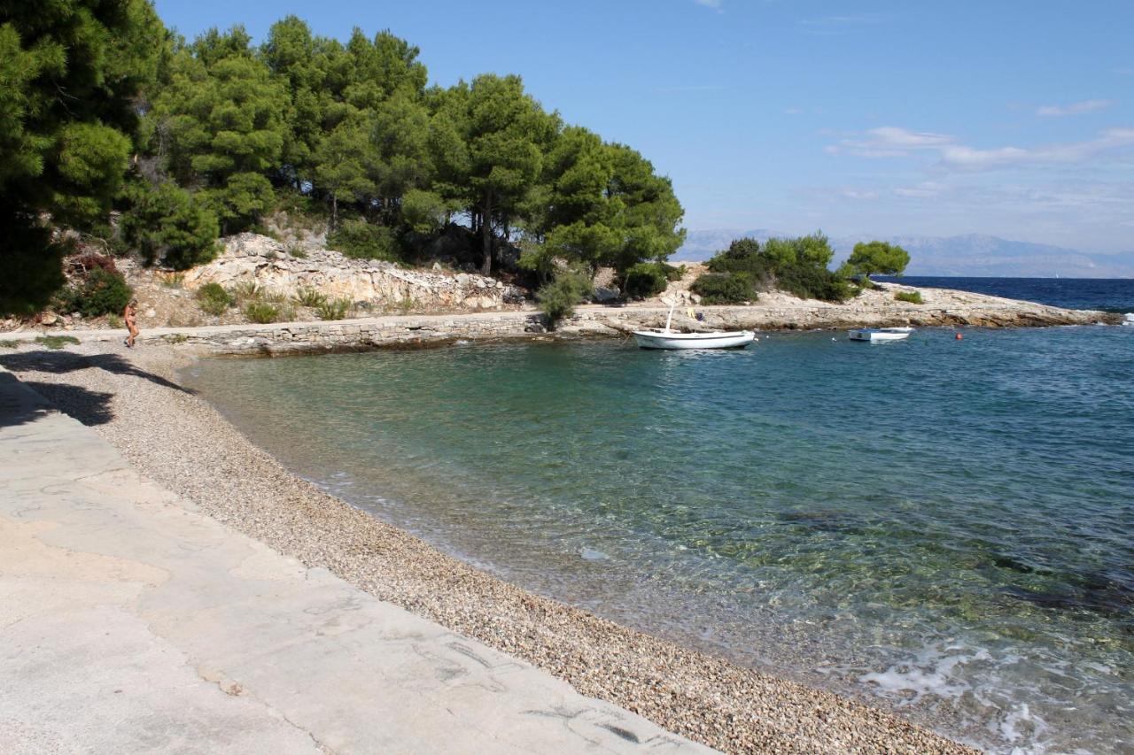 Apartments By The Sea Stomorska, Solta - 5190 Esterno foto