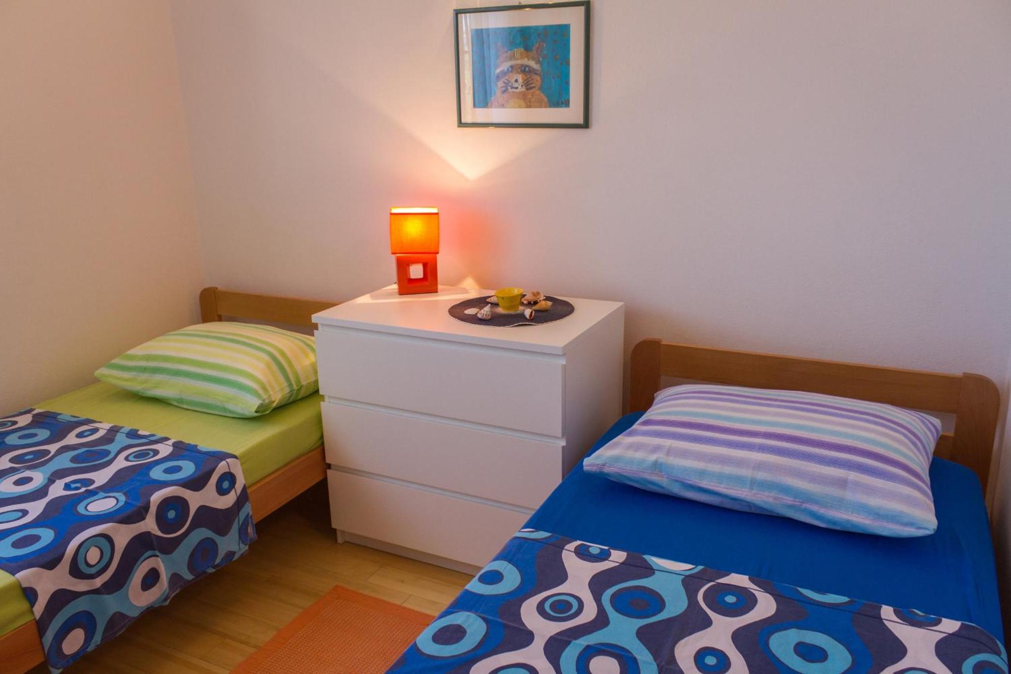 Apartments By The Sea Stomorska, Solta - 5190 Esterno foto
